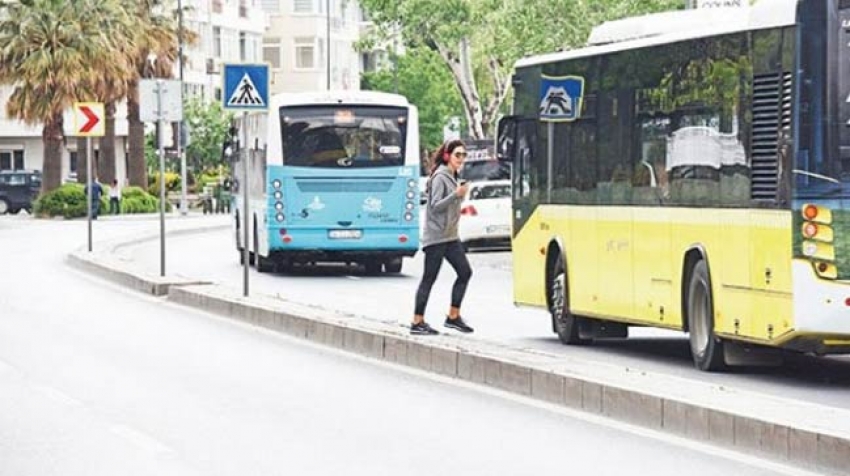 Ünlü oyuncu az daha eziliyordu