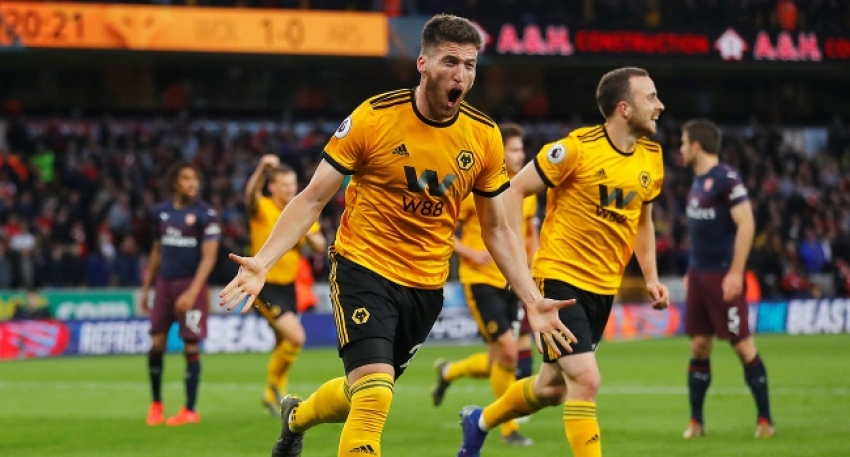 Wolverhampton Arsenal'in fişini ilk yarıda çekti