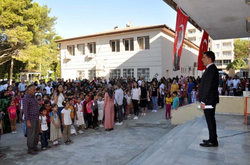 Sınırda ders zili çaldı