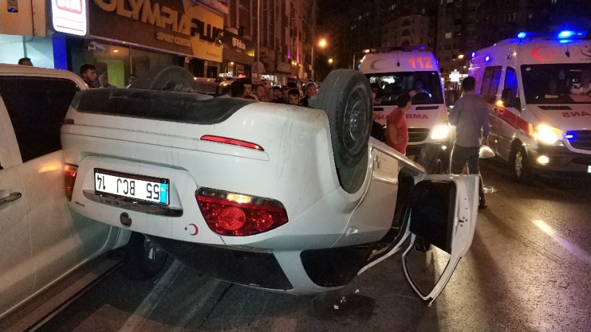 Samsun’da alt geçit çıkışında otomobil takla attı: 3 yaralı