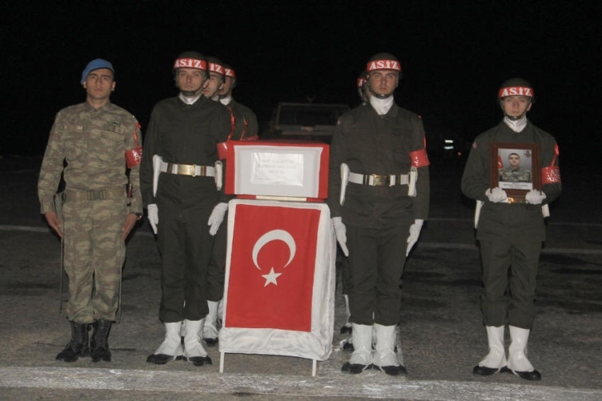 Şehit Er İnaltekin için Hakkari’de tören düzenlendi