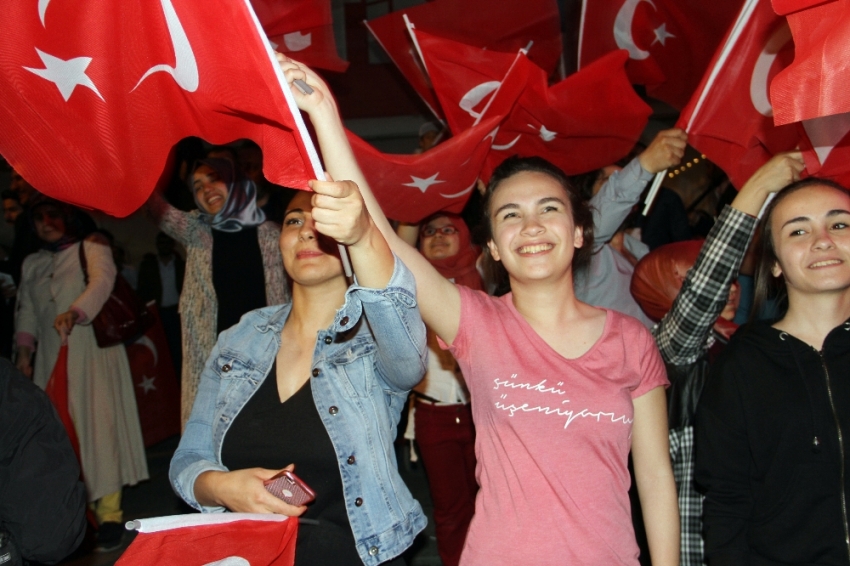 İstanbul'da 'Evet' coşkusu