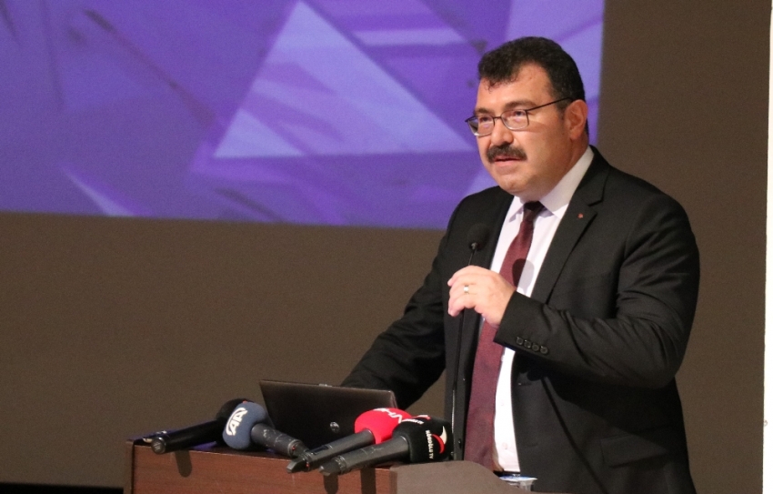 “Teknolojiyi kullanan değil üreten ülke olmak zorundayız”