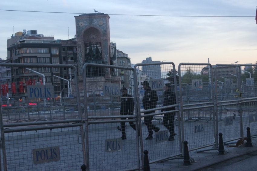 Taksim’e girişler kapatıldı