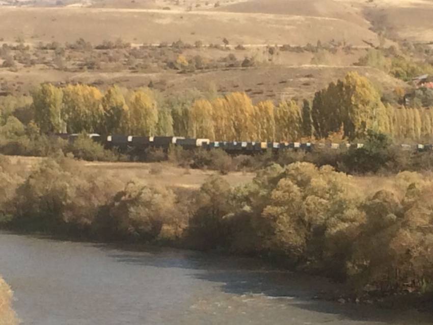 Yük trenine bombalı saldırı