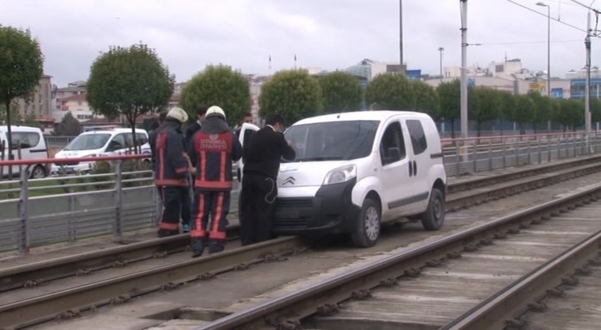 Polisi alarma geçiren otomobil