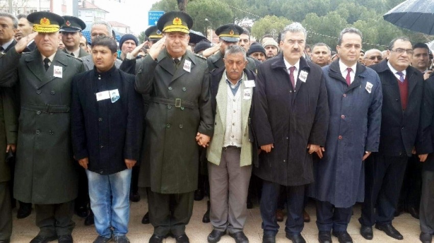 Ankara'da binler şehidi uğurladı