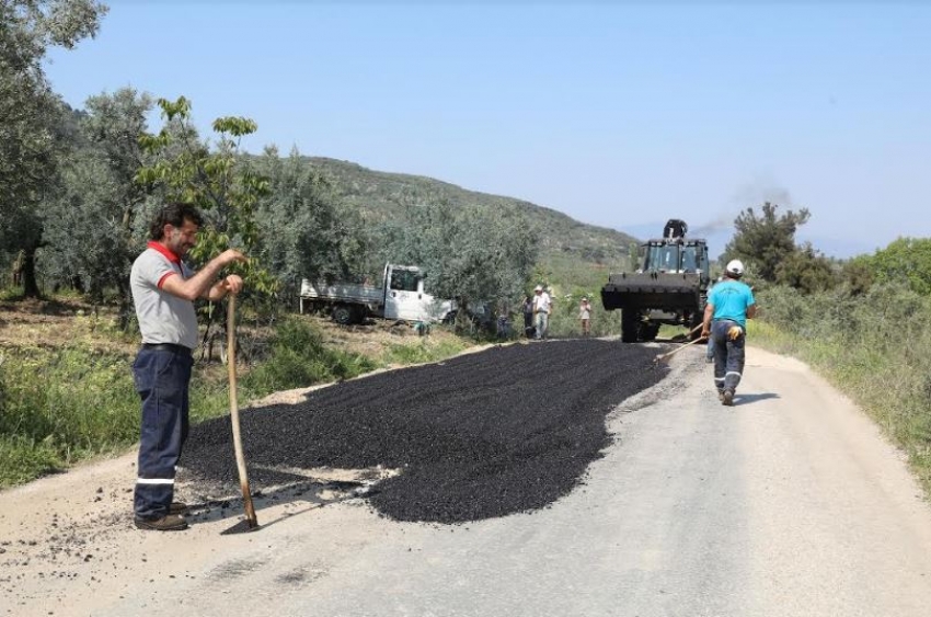 Mudanya Belediyesi'nden ışıklı yola asfalt