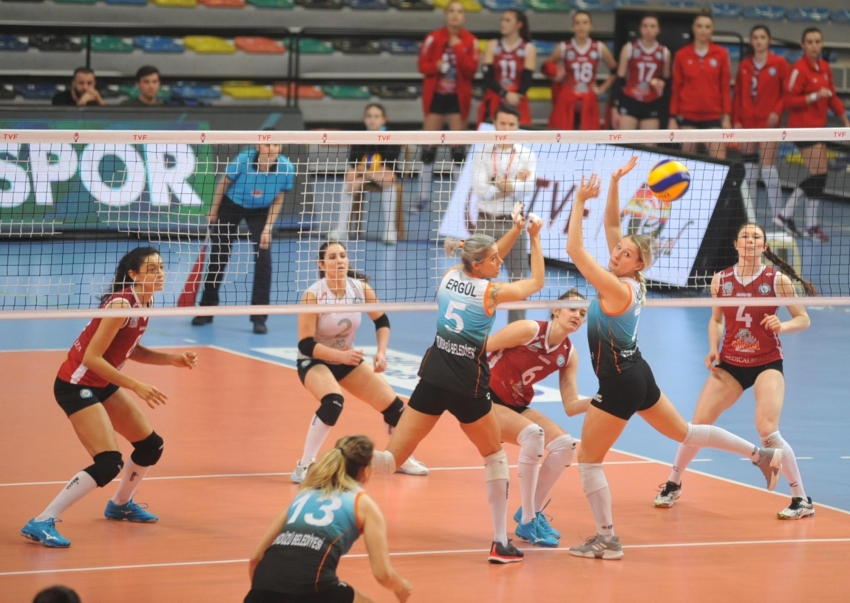 Nilüfer Belediyespor - Kameroğlu Beylükdüzü Voleybol İhtisas: 3-1