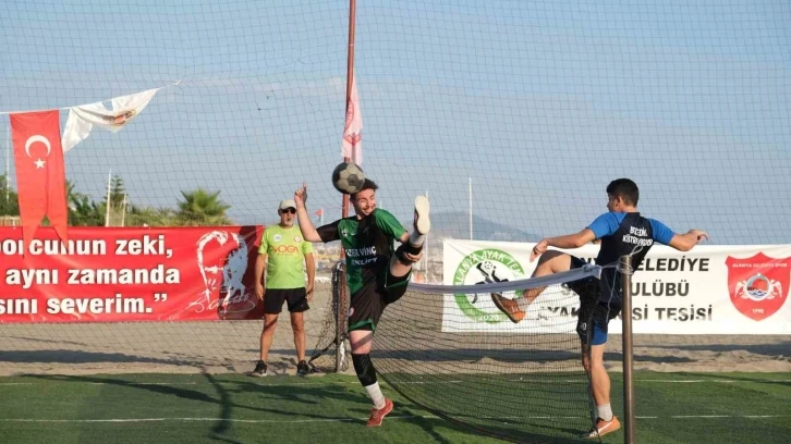 3’üncü Geleneksel Alanya Belediyesi Ayak Tenisi 100. Yıl Türkiye kupası yapıldı
