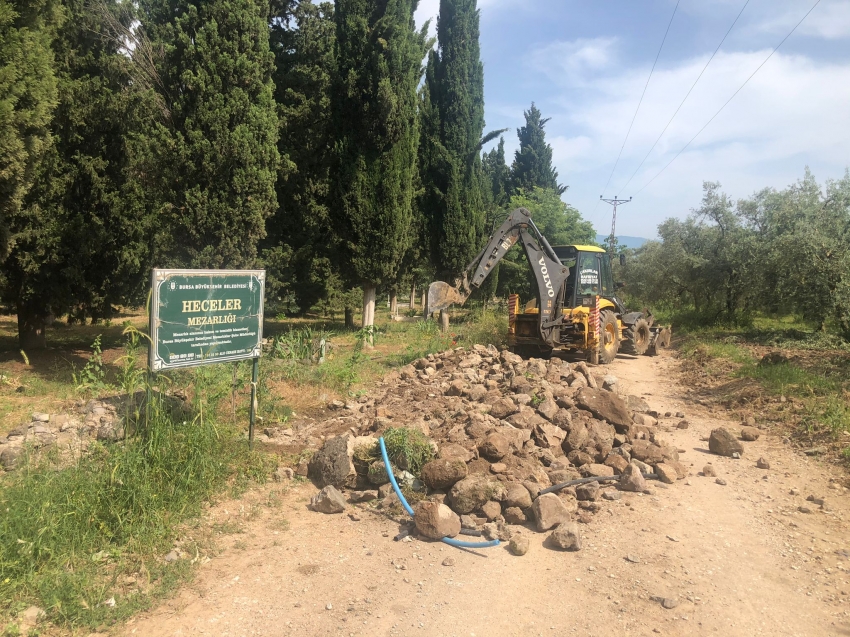 Bursa mezarlıklarında yoğun çalışma