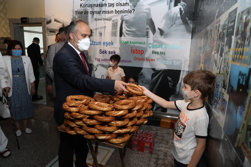 Bursa'da 'Bizim Mahallede' maziye nostaljik yolculuk