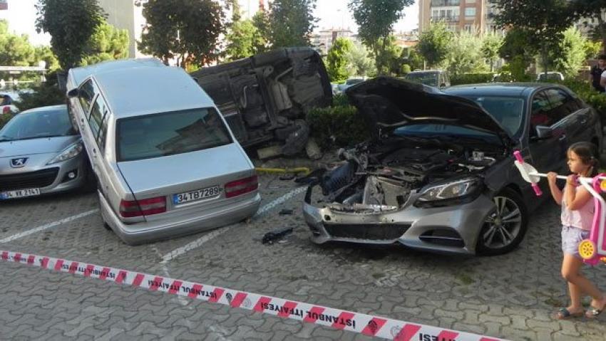 İlginç trafik  kazalarına bir yenisi daha eklendi