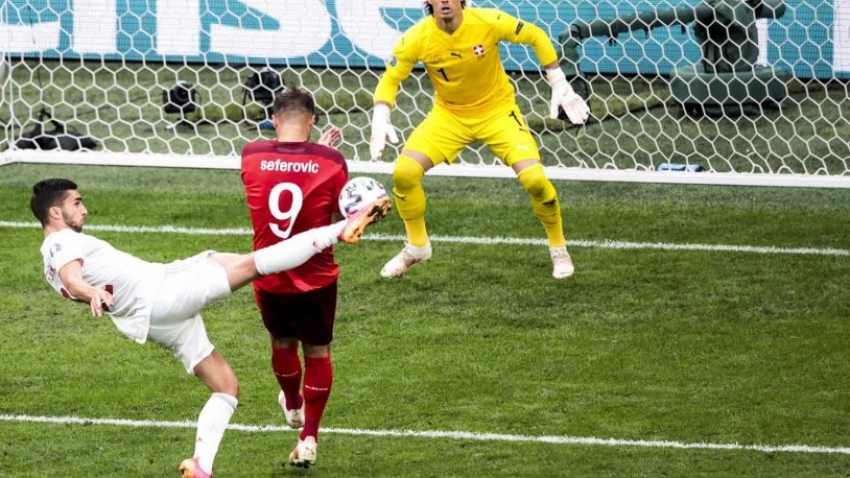 EURO 2020'de ilk yarı finalist İspanya