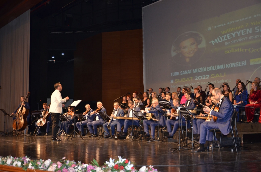 Bursa'da, Müzeyyen Senar eserleriyle müzik ziyafeti