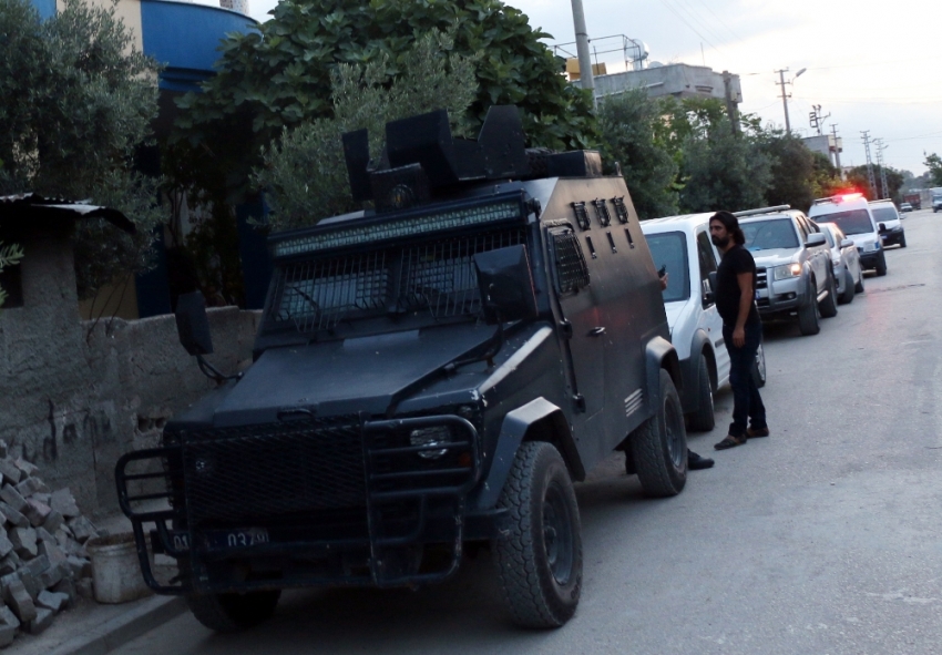 Adana’da terör operasyonu: 12 kişi tutuklandı