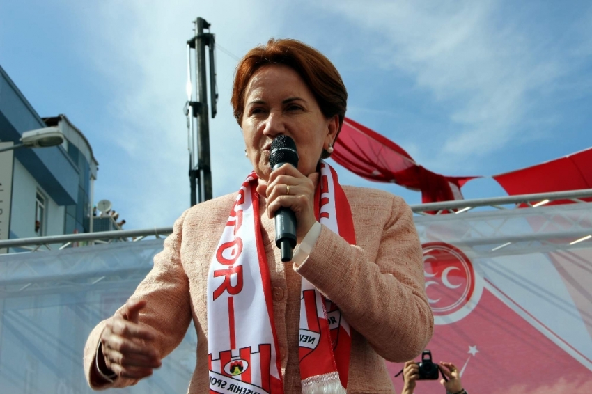 Meral Akşener: Kadınımızın desteği bizim arkamızda