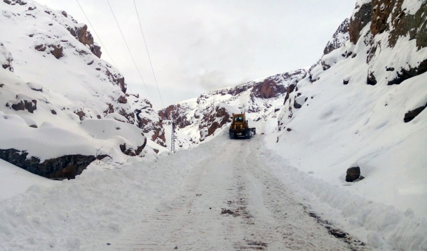 295 yerleşim yerinin yolu kapandı