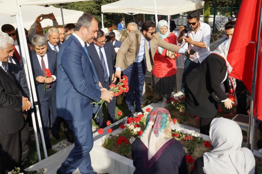 Bakan Gül, başsavcı Alper’i unutmadı