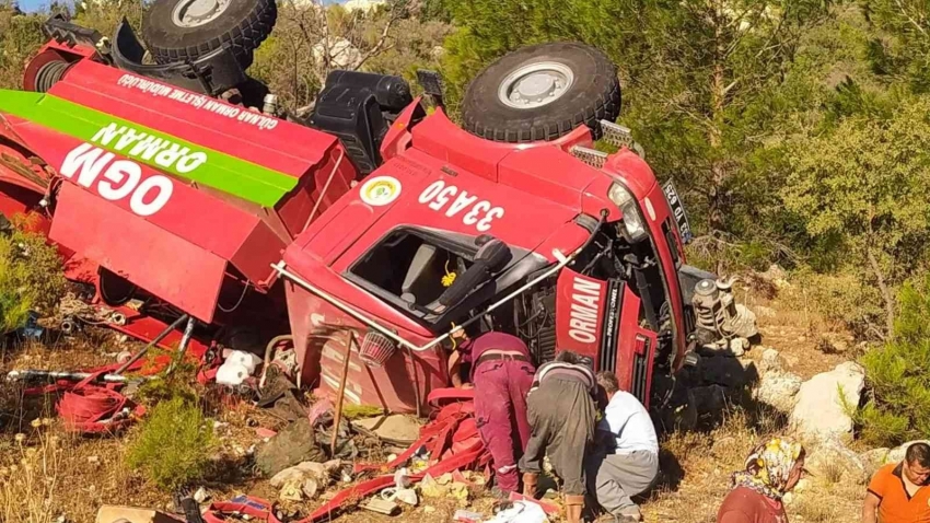 Yangına giden orman personeli kaza yaptı: 3 yaralı