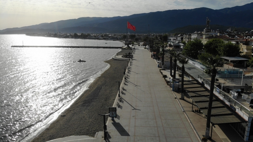 Plajlar ve sahiller bayramın birinci gününde boş kaldı