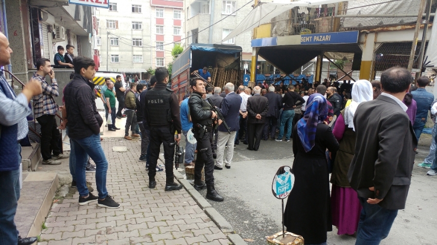 İstanbul’da pazarcıların kavgası kanlı bitti