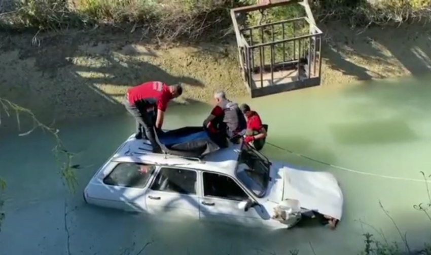 Otomobiliyle kanala uçan bekçi hayatını kaybetti