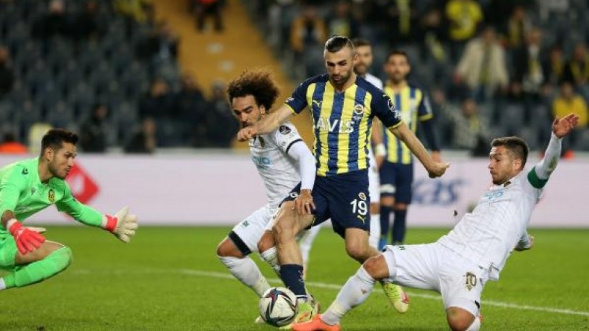 Fenerbahçe ligin ilk yarısını galibiyet ile kapattı