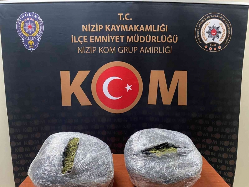 Durdurulan araçtan 10 kilo 500 gram esrar çıktı