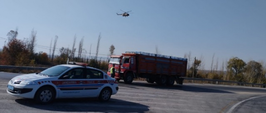 Jandarmanın helikopterle trafik denetimleri