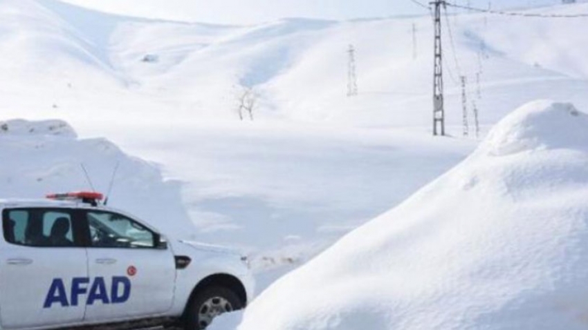 40 ev çığ tehlikesi sebebiyle tahliye edildi