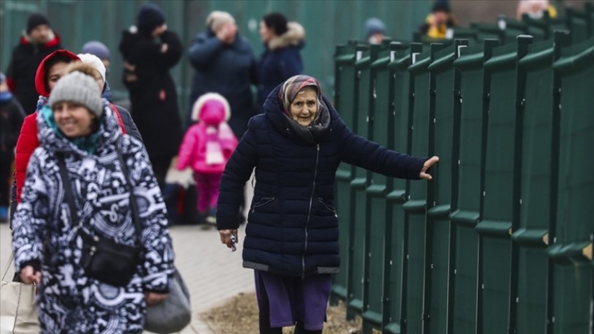 Ukrayna'dan komşu ülkelere 5 milyon kişi geçti