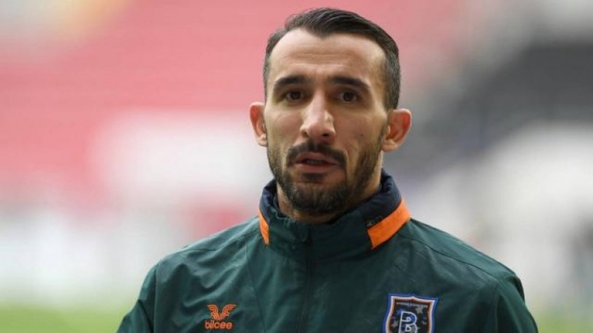 Mehmet Topal, futbolu bıraktığını duyurdu