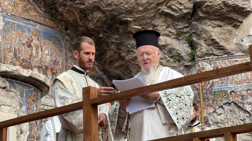 Fener Rum Patriği Bartholomeos ayin için Sümela Manastırı'nda konuştu: 'Bu topraklar örnek olsun'