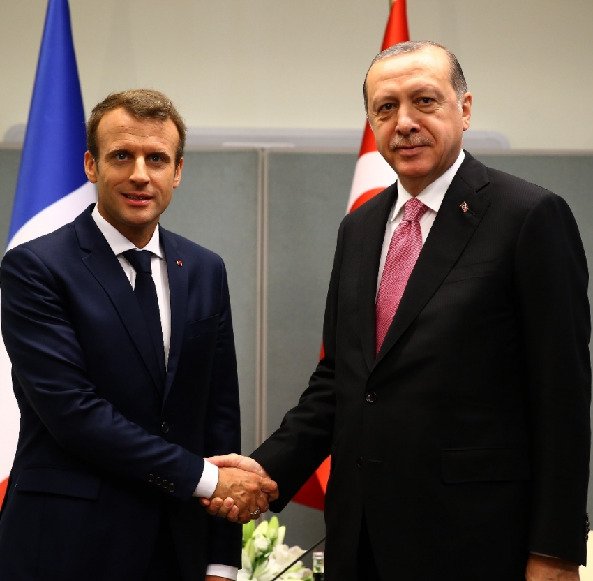 Erdoğan Macron ile görüştü