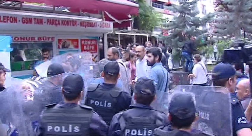 Ankara’da izinsiz eyleme polis müdahalesi