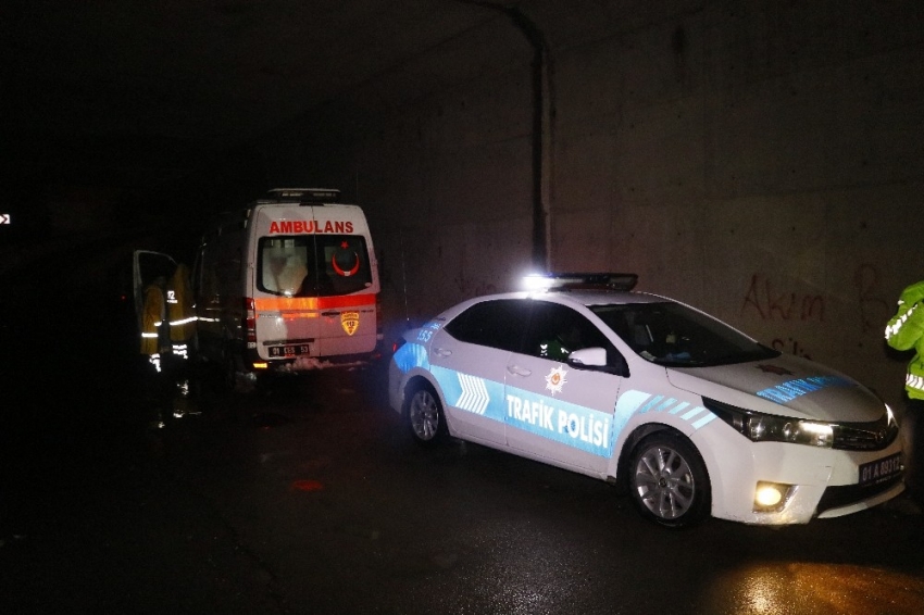 Pozantı’da çığda kaybolan kişiyi kurtarmaya giden araçlar mahsur kaldı