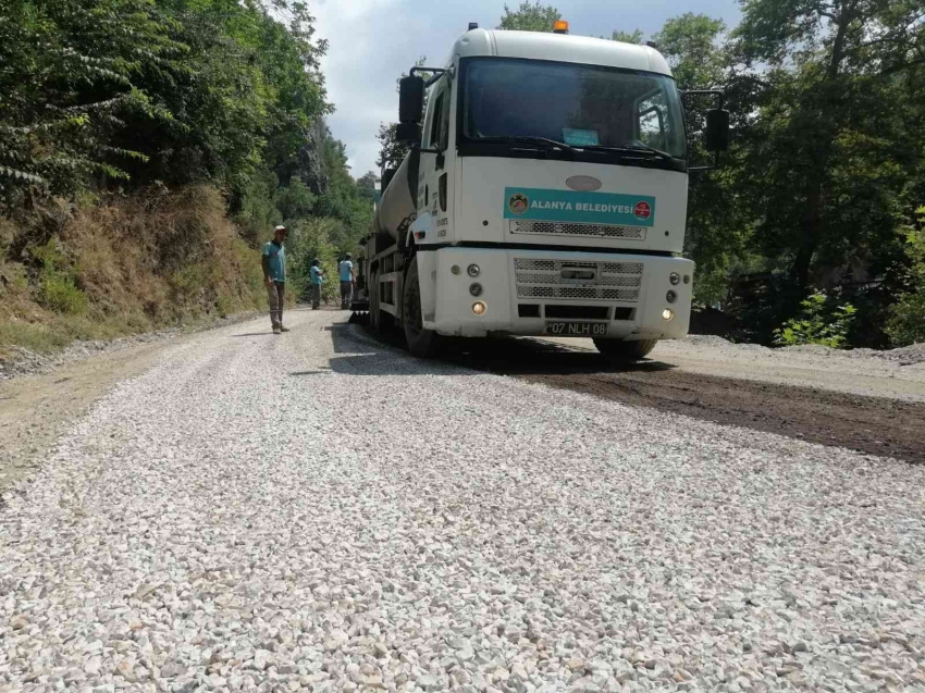 Belediye kırsal bölgelere asfalt döktü