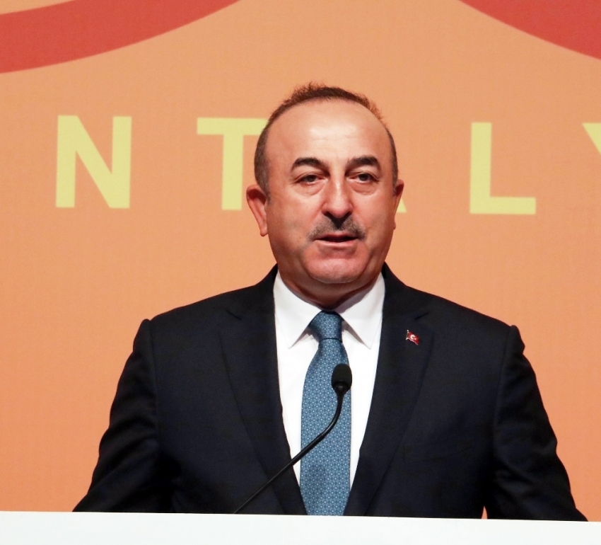 Bakan Çavuşoğlu, Yunan mevkidaşıyla görüştü