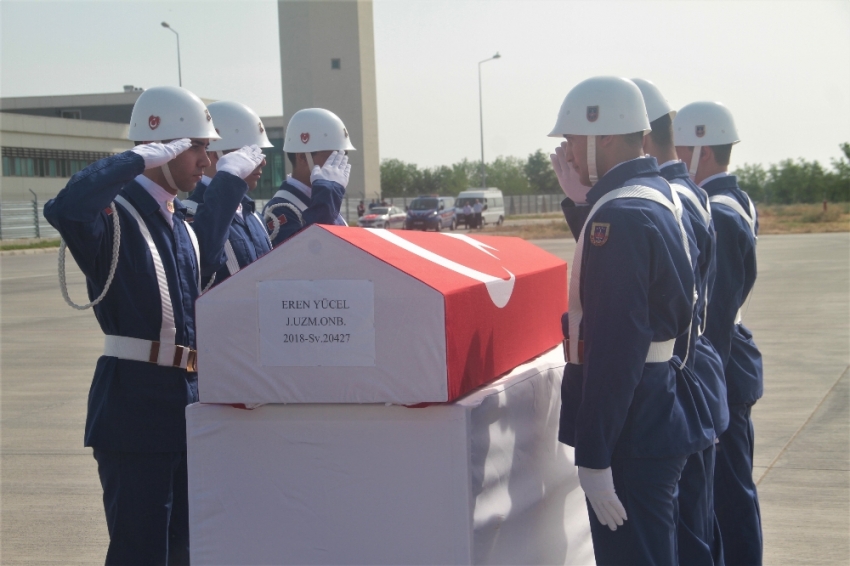 Şehit Uzman Onbaşının naaşı memleketine uğurlandı