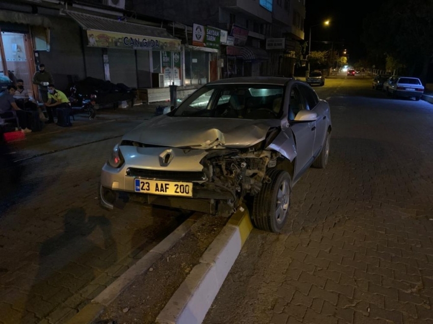 Otomobile çarpıp kaçan sürücü yeniden kaza yapınca yakalandı