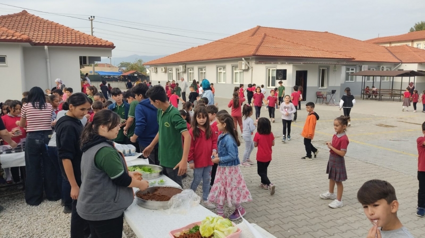 Okul yararına etkinlik düzenlendi