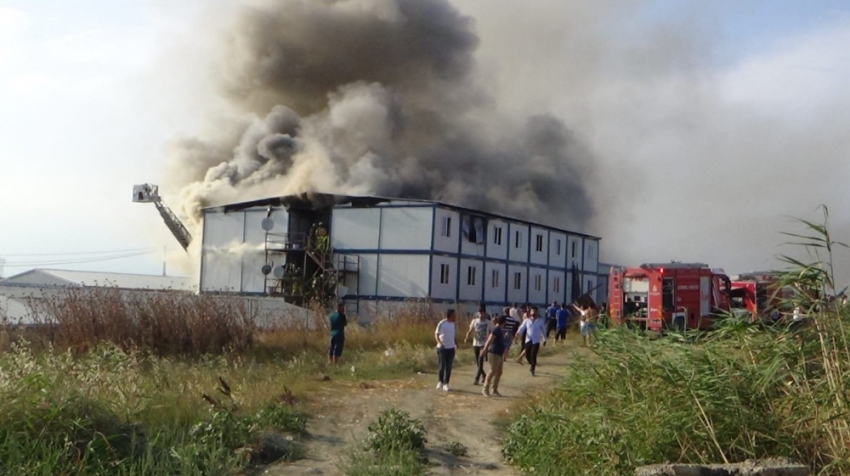 Silivri’de işçilerin kaldığı barakalarda korkutan yangın