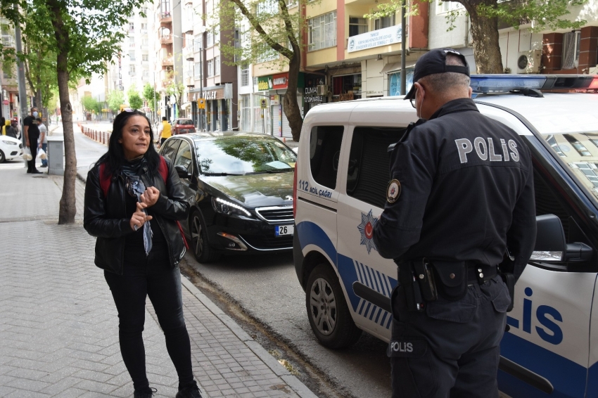 Maske takmak istemedi, polisle tartıştı