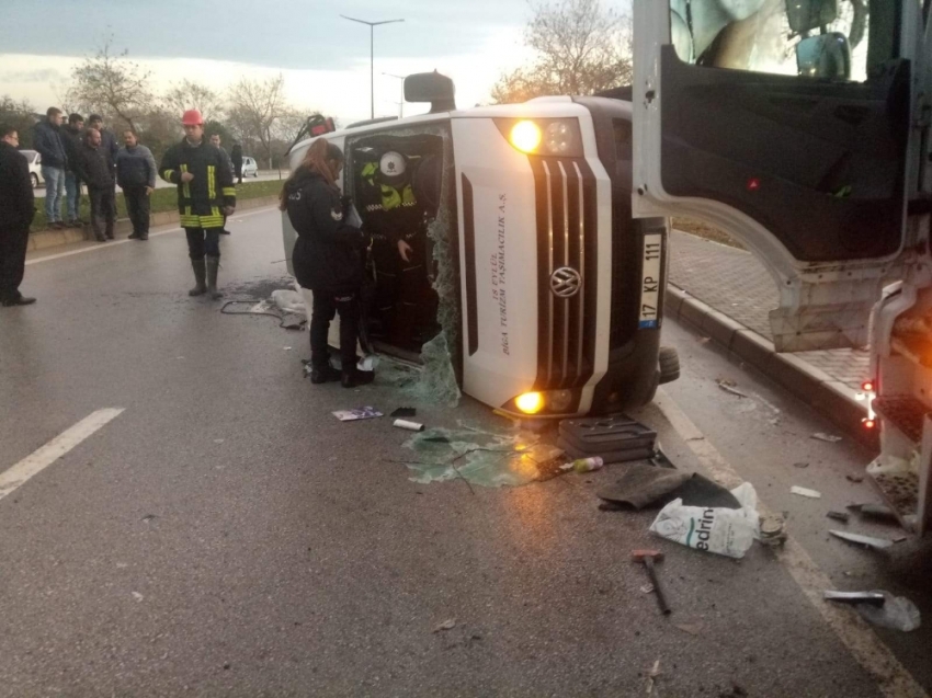 Çanakkale’de feci kaza: 4 ölü, 16 yaralı