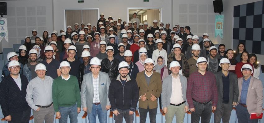 İnşaat mühendisi öğrencilerinin baret heyecanı