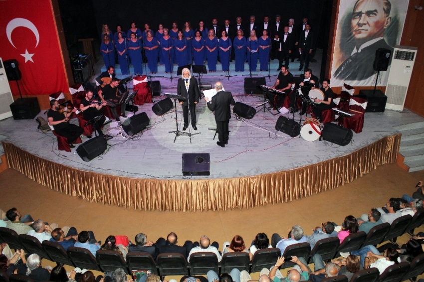 Hatay’da kardeş korolardan konser