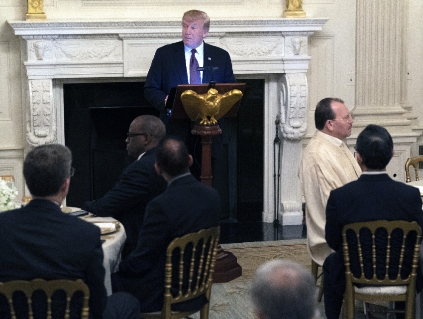 Trump’tan Beyaz Saray’da iftar yemeği