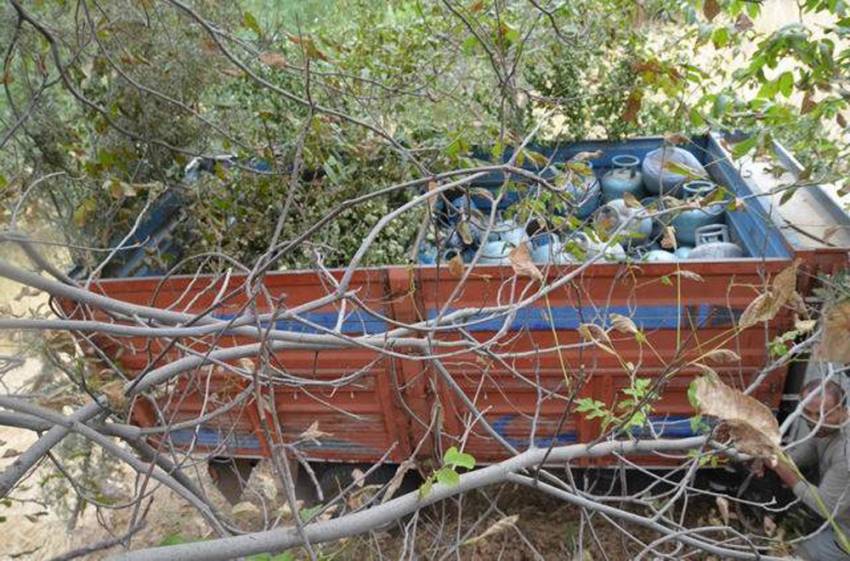 Hakkari’de bomba yüklü 3 araç ele geçirildi