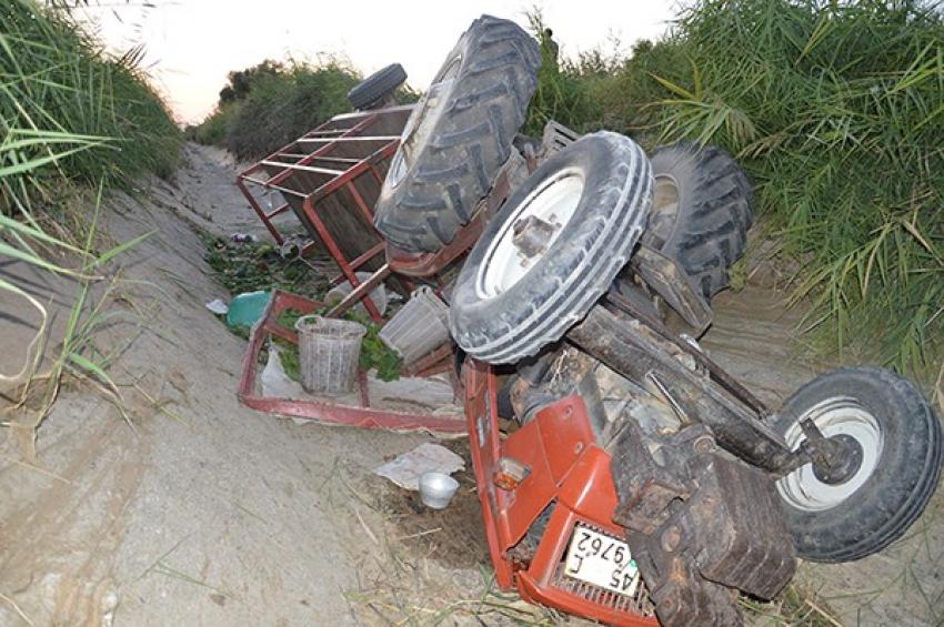 İki traktör su kanalına uçtu: 19 yaralı